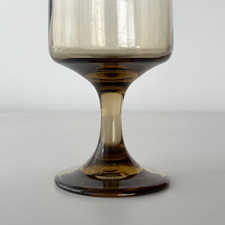 smokey-brown square wine glass 80s USA