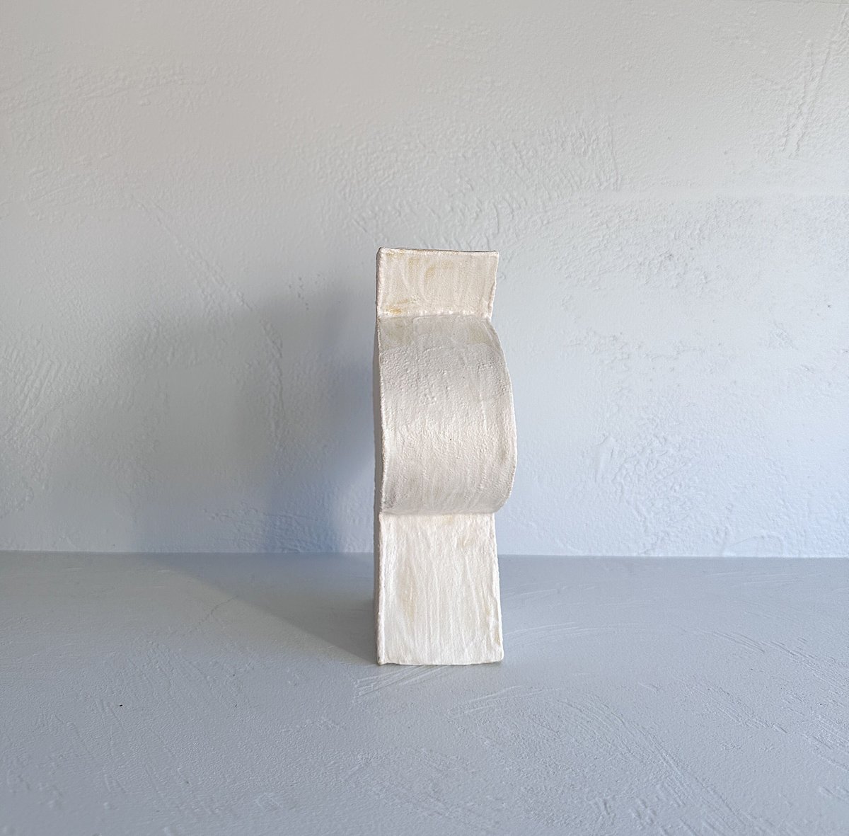 AYA COURVOISIER vase KIRIE / TEXTURED | EYEO