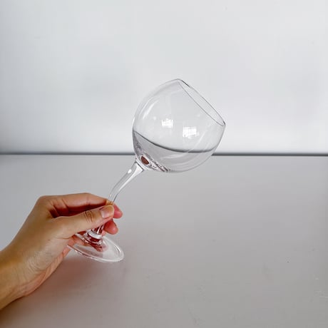 bowing glass 90s