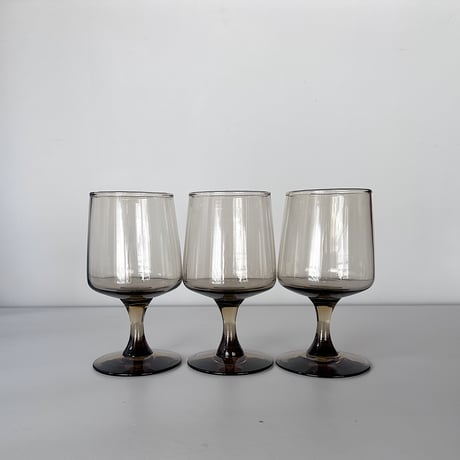 smokey-brown wine glass 60s