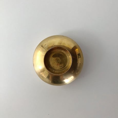 brass pot rounded