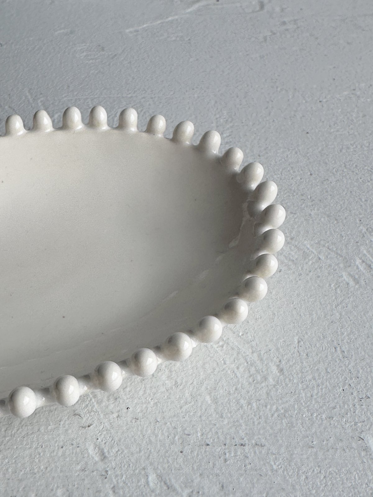 AYA COURVOISIER PERLE OVAL PLATE | EYEON gener