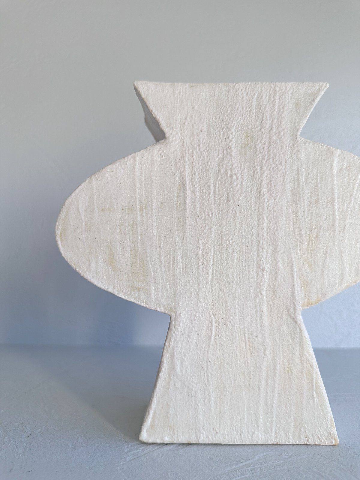 AYA COURVOISIER vase KIRIE / TEXTURED | EYEO