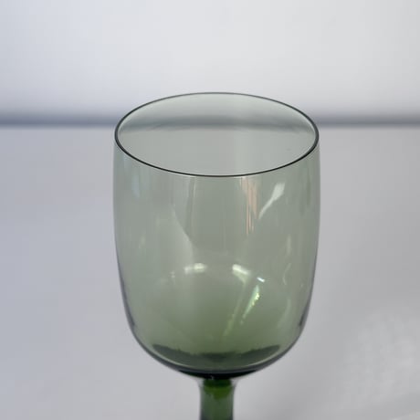 olive green goblet 70s Europe