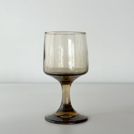 smokey-brown square wine glass 80s USA