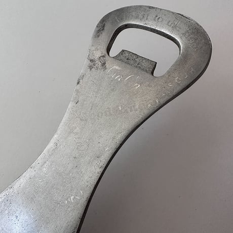 bottle opener BIG HAND Italy 60s