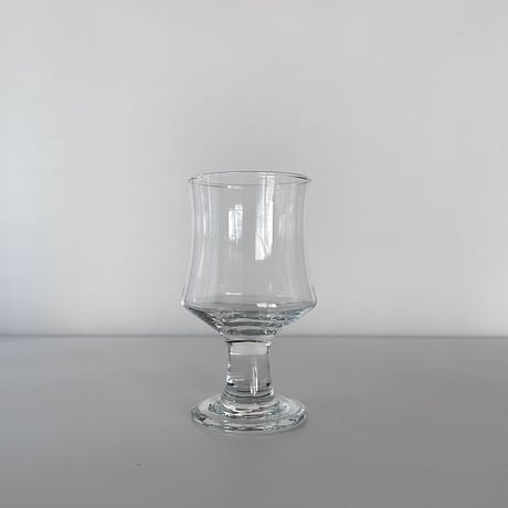 thick stem wine glass Neterlands 80s