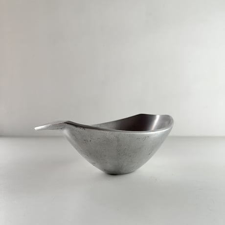 cast aluminum bowl 90s