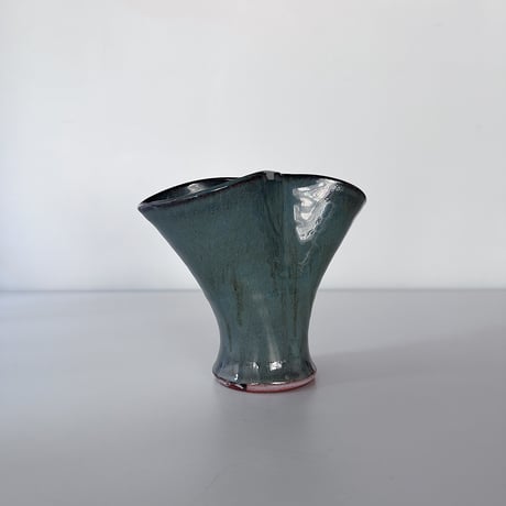 Bolingey pinched vase -marine blue
