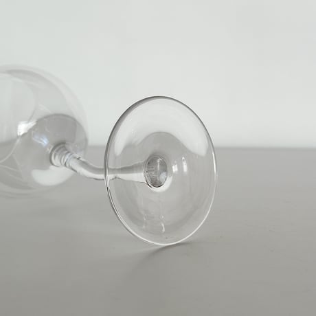 bowing glass 90s
