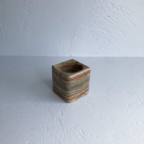 strata candle holder (AVOCADO)
