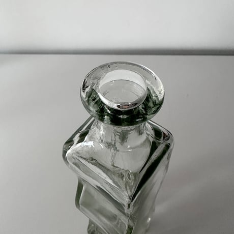 vintage curved bottle vase 70s USA
