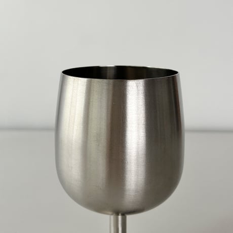 stainless-steel goblet plump