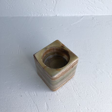 strata candle holder (AVOCADO)