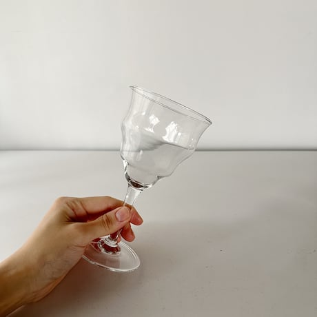 vague wine glass Europe