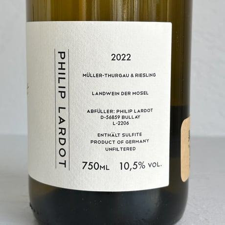 <WHITE> Kontakt weiss 2022 / Phillip Lardot