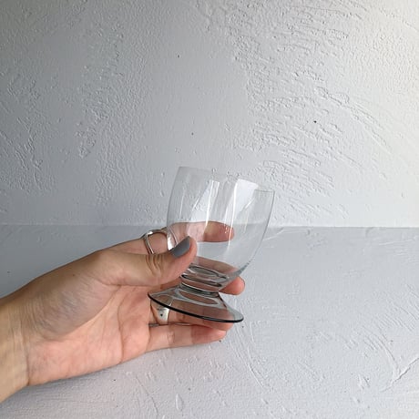 glass tumblers on base clear-grey