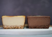 チーズケーキ2種セット（プレーン、チョコレート各1個）