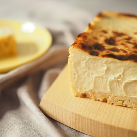 小麦・乳・卵・白砂糖不使用、からだにやさしい濃厚チーズケーキ