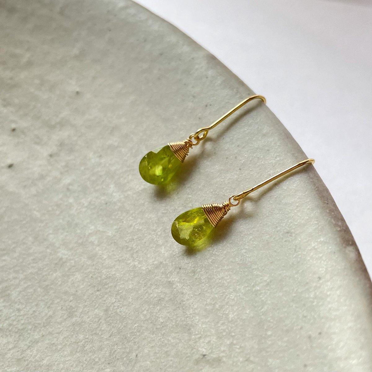 【14kgf】スフェーン　ピアス／イヤリング 14kgfピアス/イヤリング】スフェーン outlet | julistaahebrews117