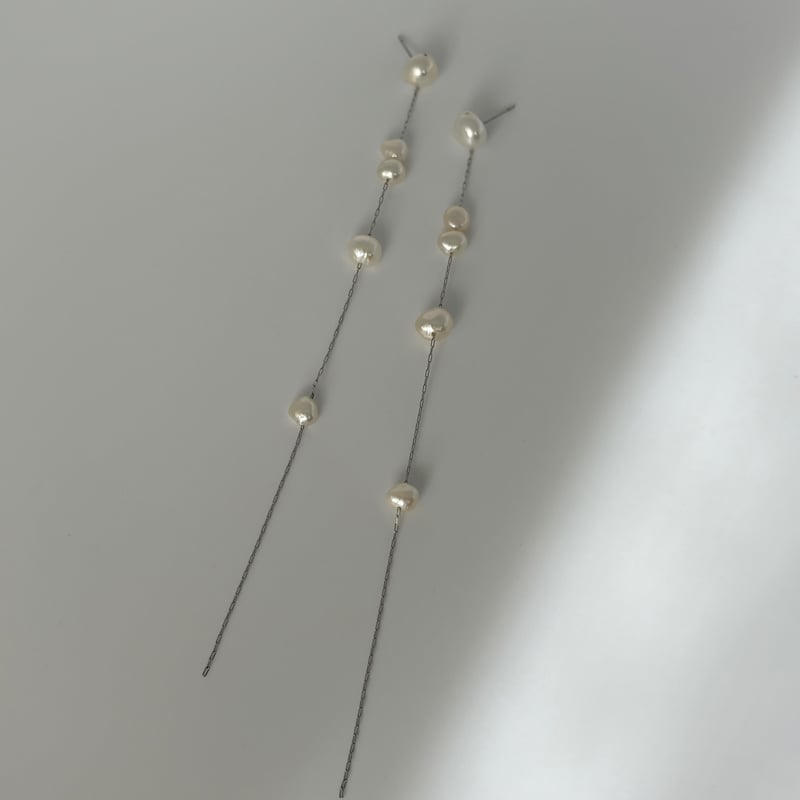 long stilla pearl / earrings | La sana