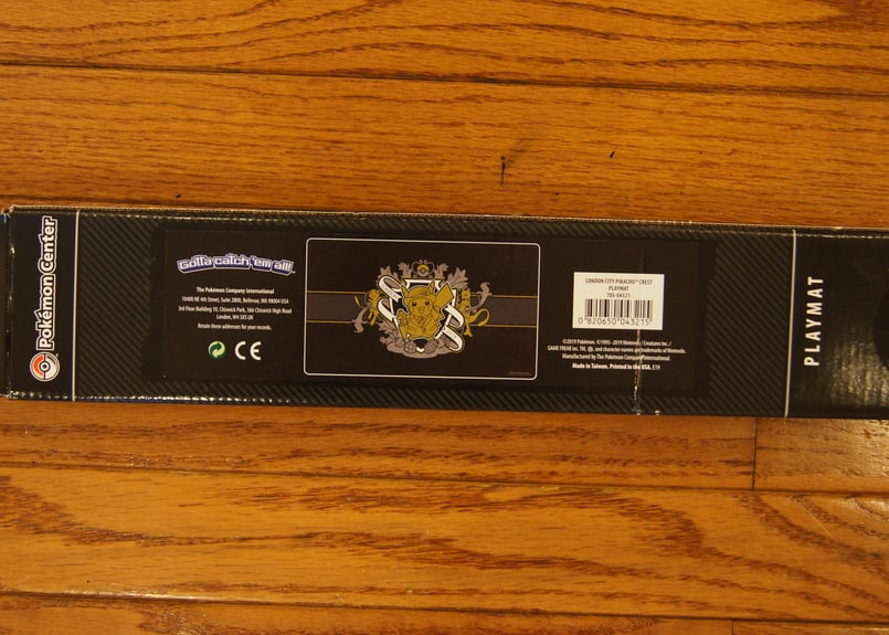LONDON CITY PIKACHU CREST PLAYMAT *箱難あり | RarePoke LONDON CITY PIKACHU CREST PLAYMAT *箱難あり | RarePoke
