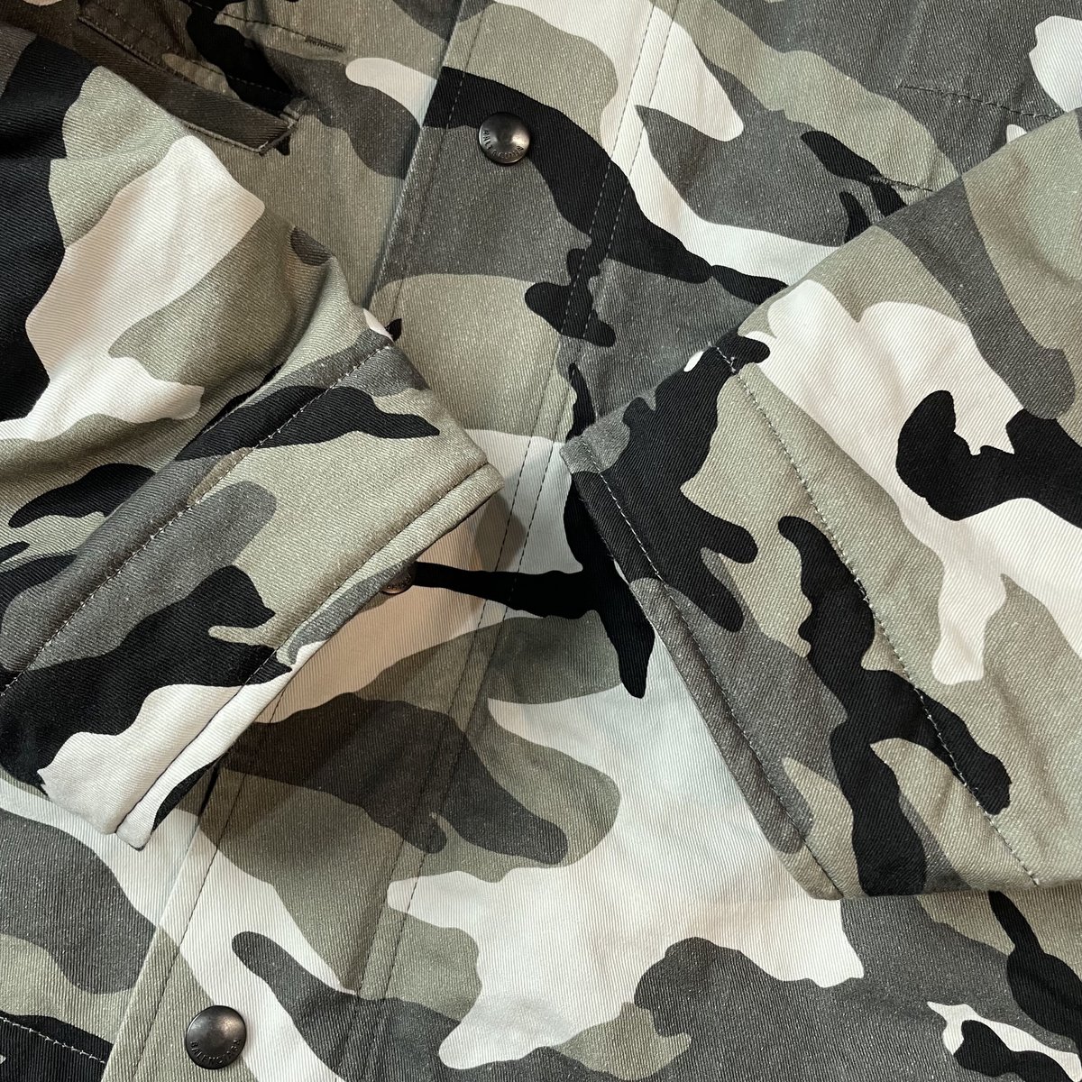 BALENCIAGA】21AW ASYMMETRY CAMO BLOUSON | AURUM