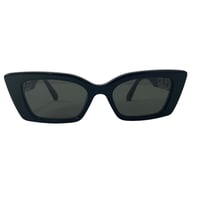 【GENTLE MONSTER】× JENNIE LA PECHE SUNGLASSES