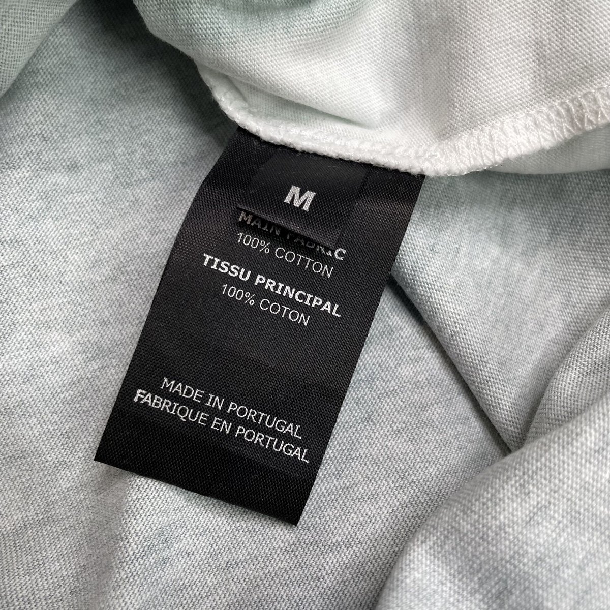 VETEMENTS】HUG ME TRANSCRIPTION T-SHIRT | AURUM
