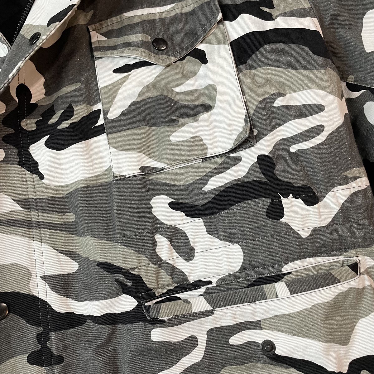 BALENCIAGA】21AW ASYMMETRY CAMO BLOUSON | AURUM