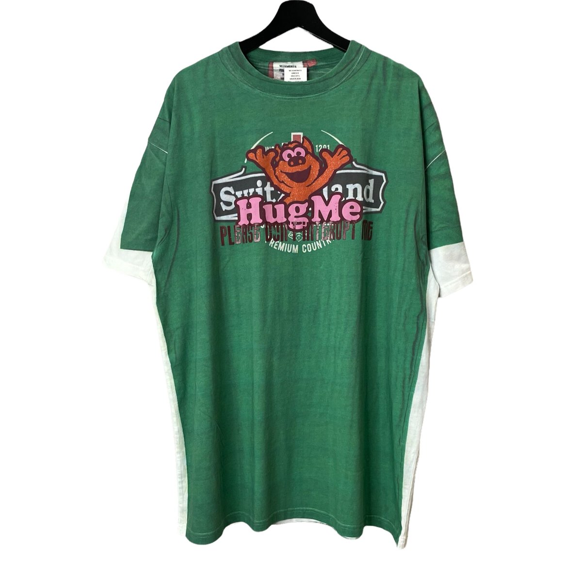 VETEMENTS】HUG ME TRANSCRIPTION T-SHIRT | AURUM