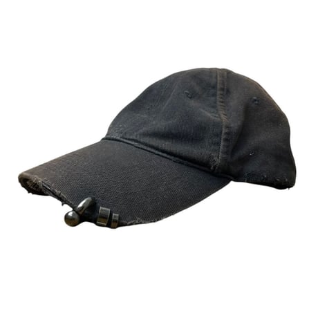 【BALENCIAGA】HEAVY PIERCING CAP