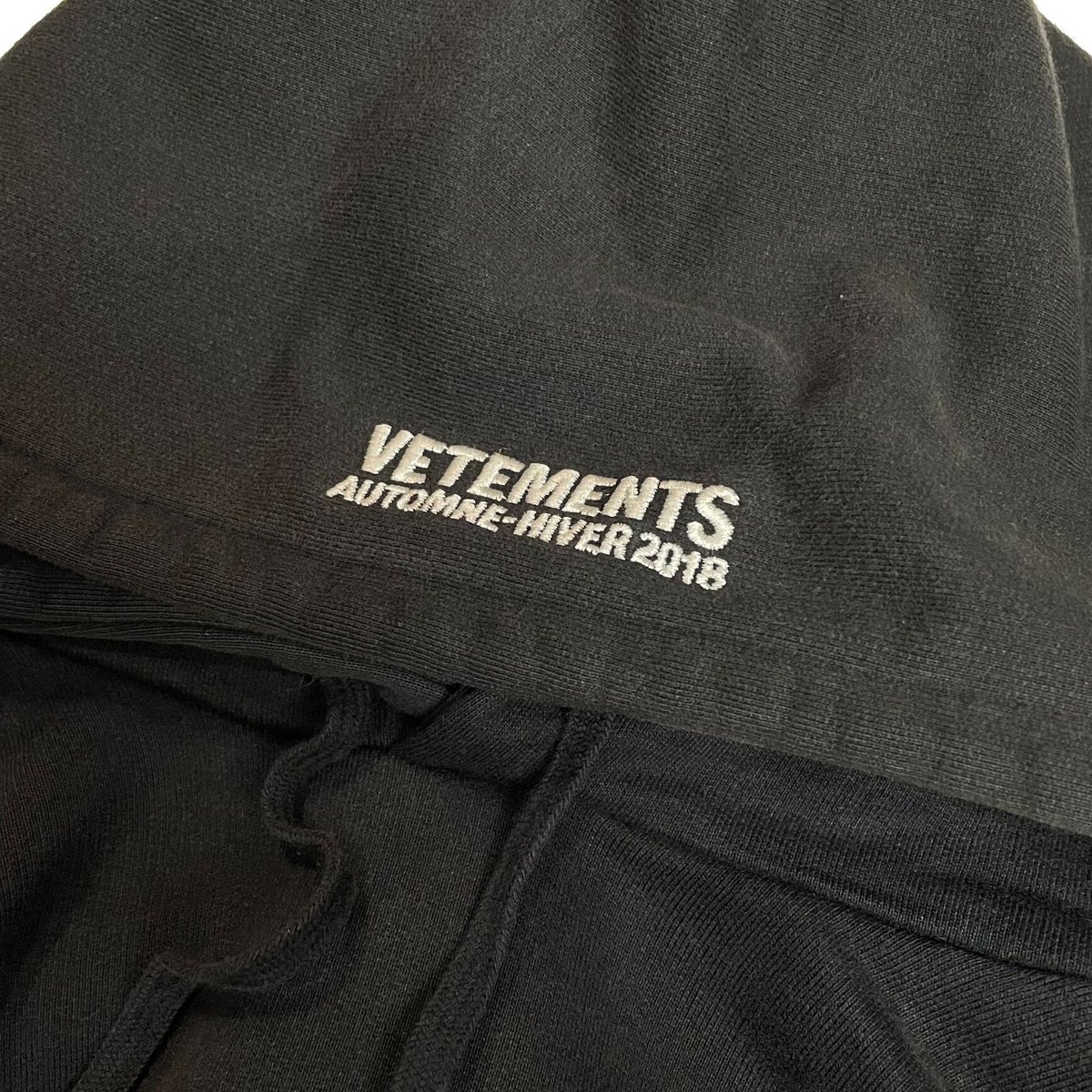 VETEMENTS】17AW CITY LOGO HOODIE | AURUM REWEAR