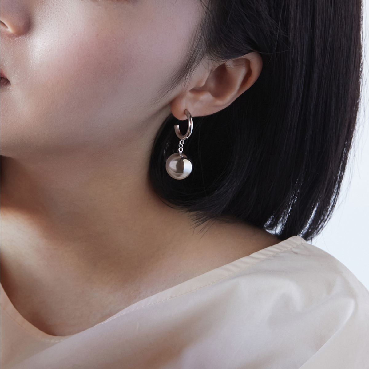 BLOOM フープ&ボールピアス | The May Chang (ザ メイチャン) BLOOM フープ&ボールピアス | The May Chang (ザ メイチャン)