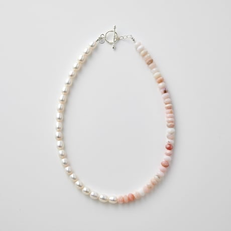 ほの甘い明るさで表情を彩る　[nature TMC] Rosewater Drop ネックレス