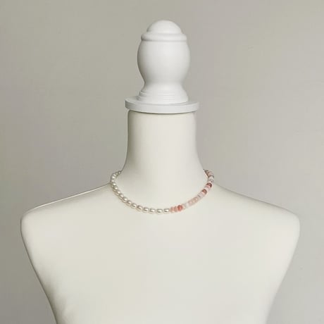 ほの甘い明るさで表情を彩る　[nature TMC] Rosewater Drop ネックレス