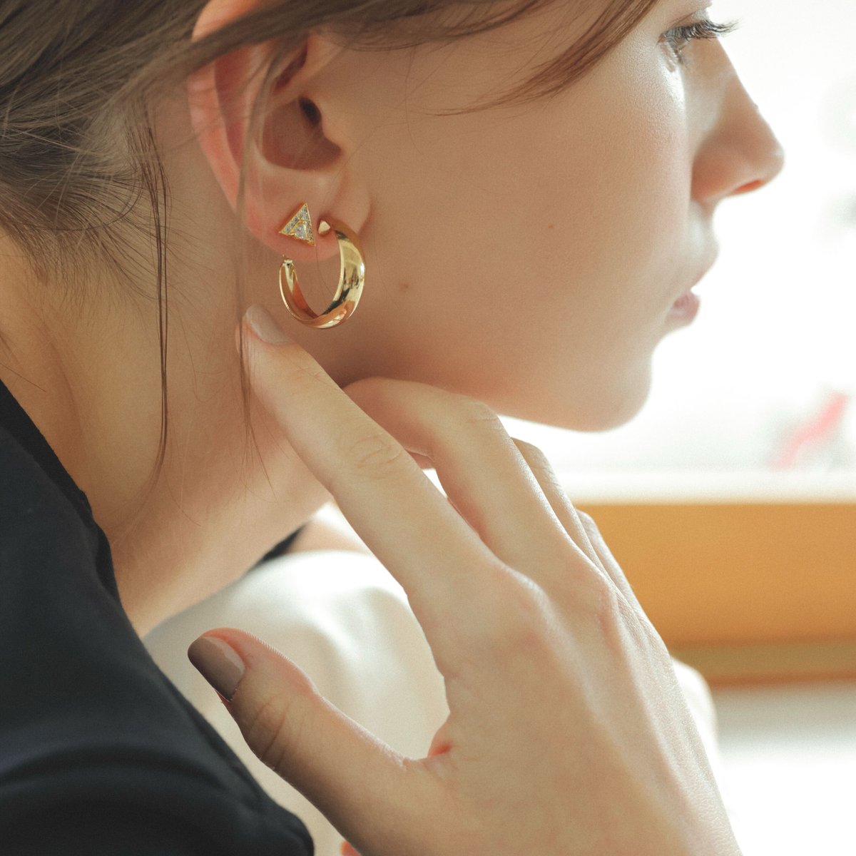 CLAIRE フープピアス〈18Kポスト〉 | The May Chang (ザ メイチャン)