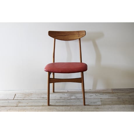 Cordial Dining Chair