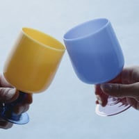 TWO TONE WINE GLASS