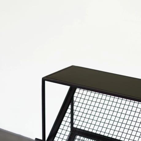 IRON DISPLAY MAGAZINE RACK