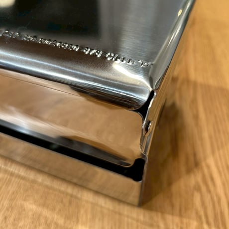 TISSUE DISPENSER