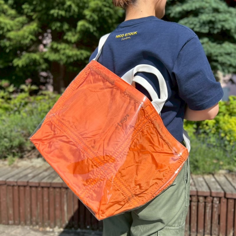 COVERED PARACHUTE SHOULDER BAG | NICO STOCK Fur