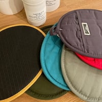 GLUTTON POT HOLDER