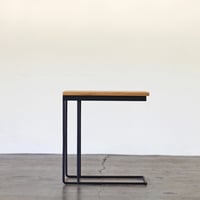 U OAK SIDE TABLE