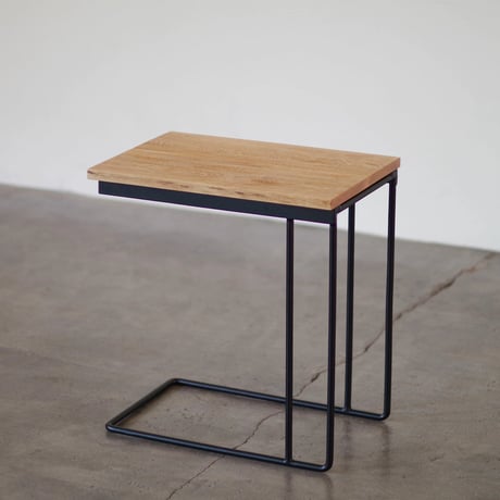 U OAK SIDE TABLE