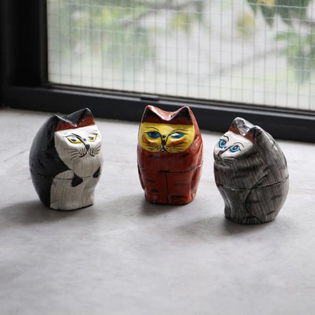 Papier Mache Standing Cat