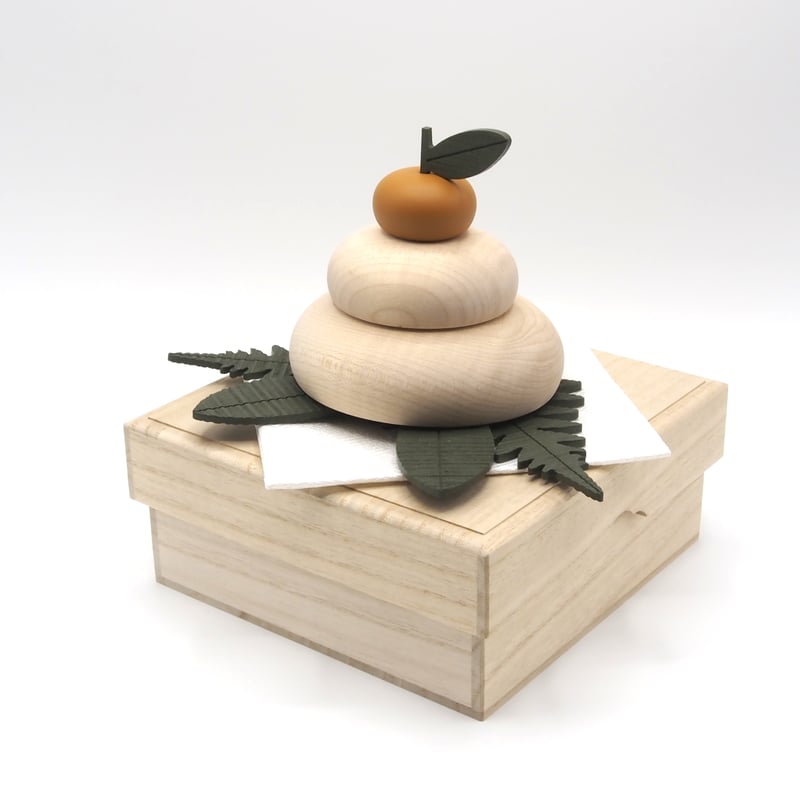 正月 鏡餅 木製 きのいい鏡餅 桐箱付き　日本製 木の鏡餅 きのいい鏡餅 桐箱・金襴敷布付き | Atelier Alt