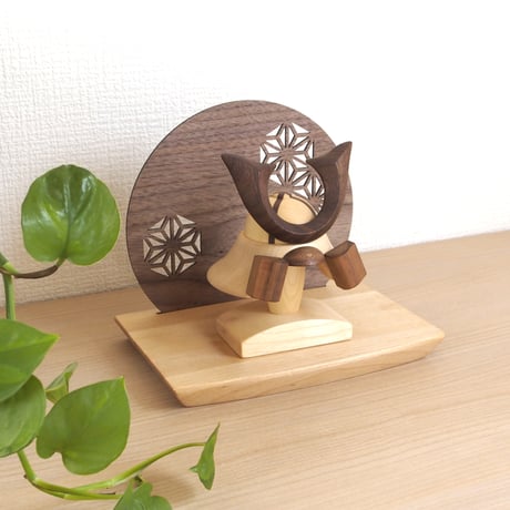 選べる特典付き ＊アワード受賞＊ 木製兜(鉢十字)W200ウッドステージ