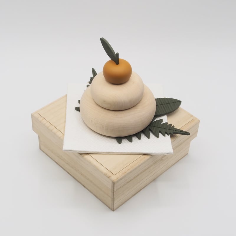木の鏡餅 きのいい鏡餅 桐箱・金襴敷布付き | Atelier Alt
