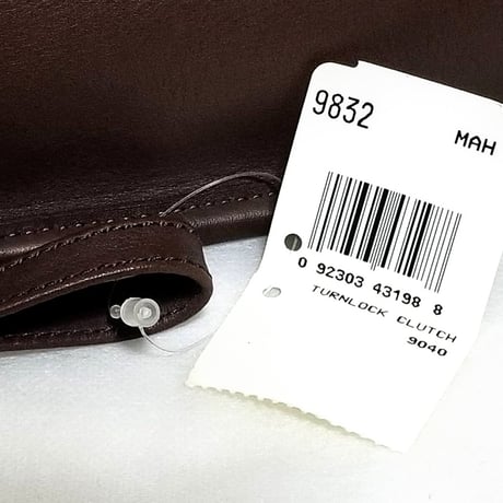 New Unused!  Vintage Coach 9832 Turnrock Clutch   Mahogany Glove Tanned Leather with Paper hangtag